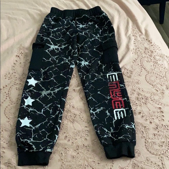 Cool 😎 joggers - Picture 1 of 5